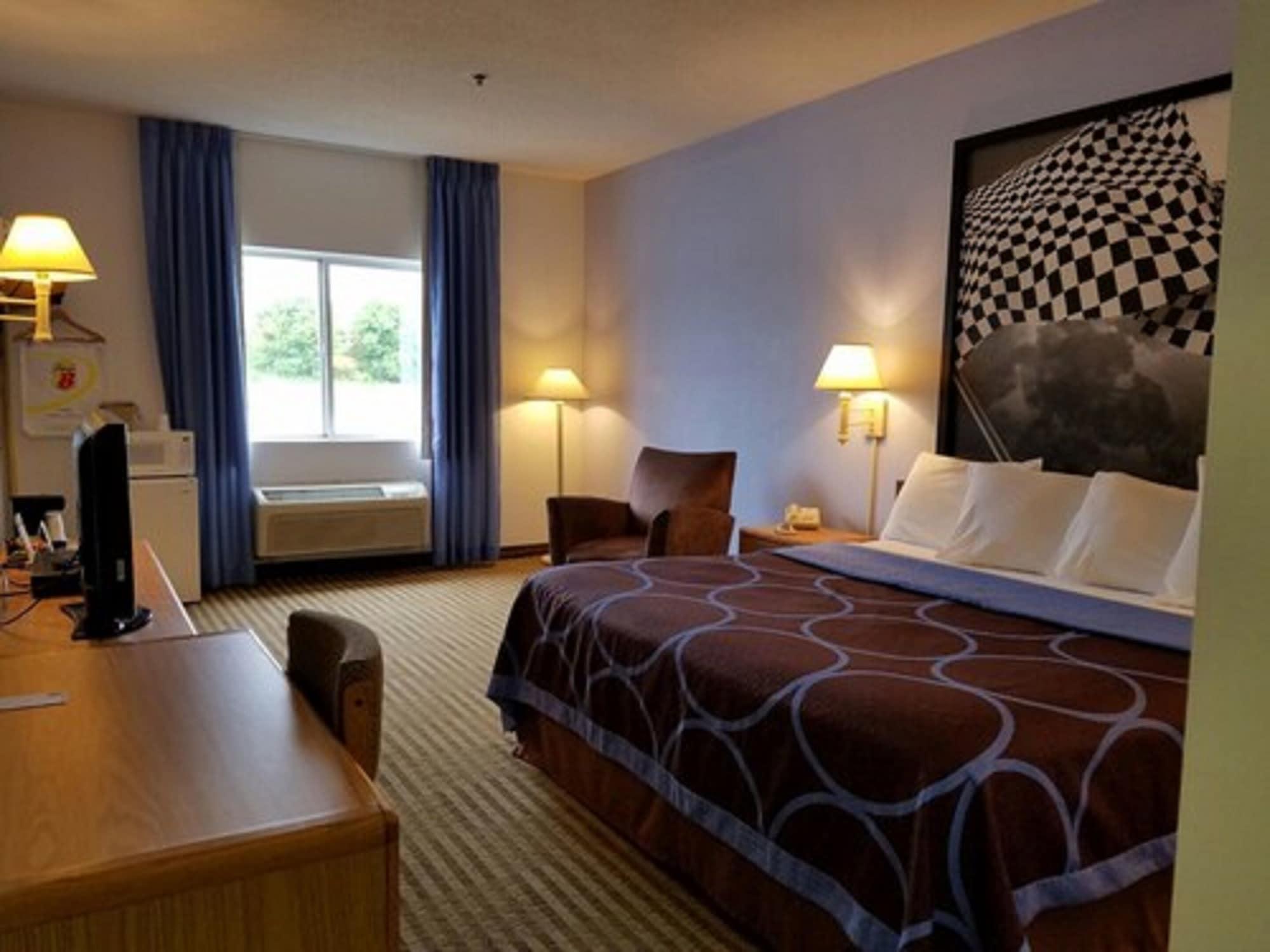 ซูเปอร์ 8 บาย วินด์แฮม ฮันติงตัน Hotel Huntington ภายนอก รูปภาพ