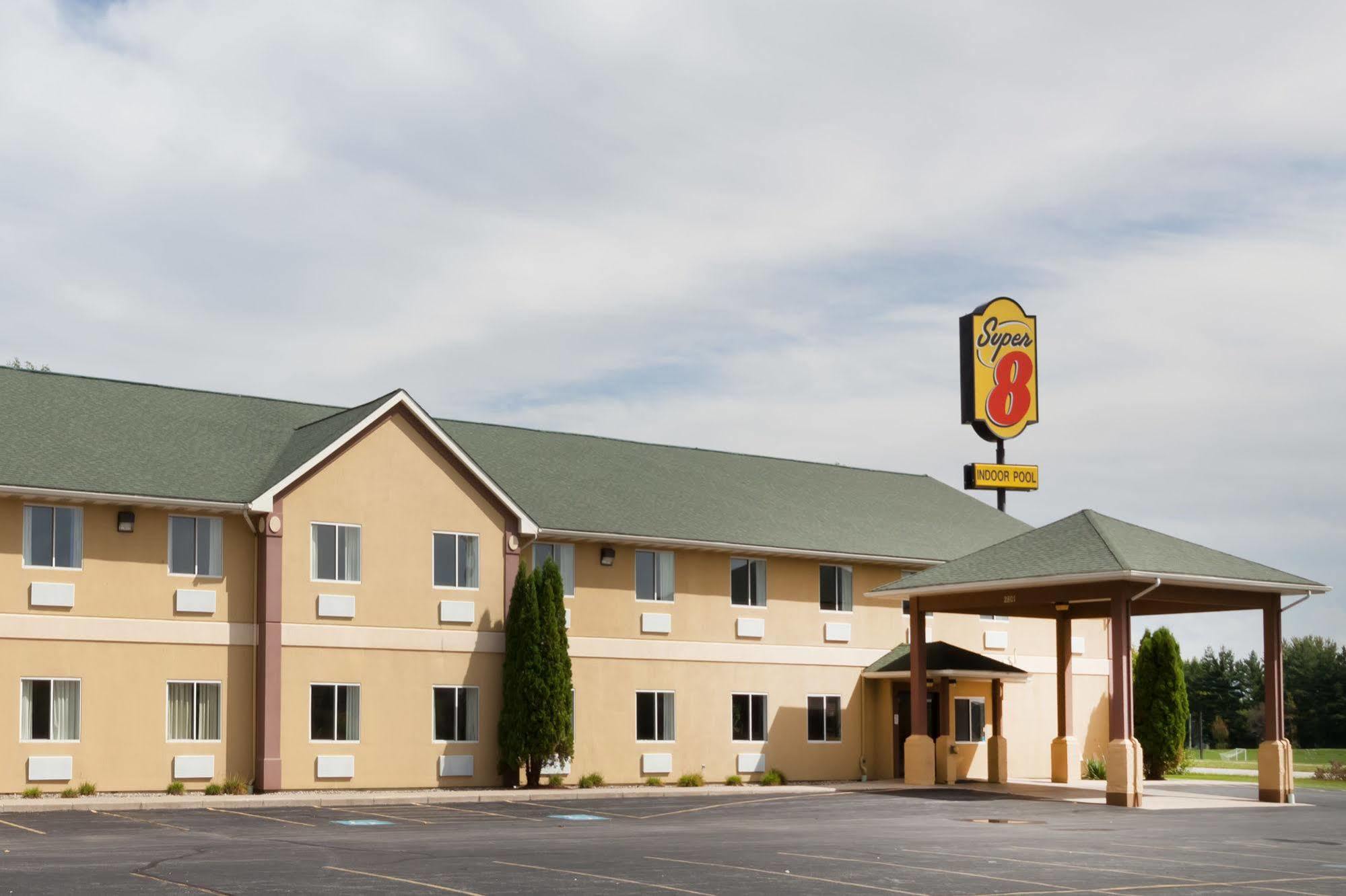 ซูเปอร์ 8 บาย วินด์แฮม ฮันติงตัน Hotel Huntington ภายนอก รูปภาพ